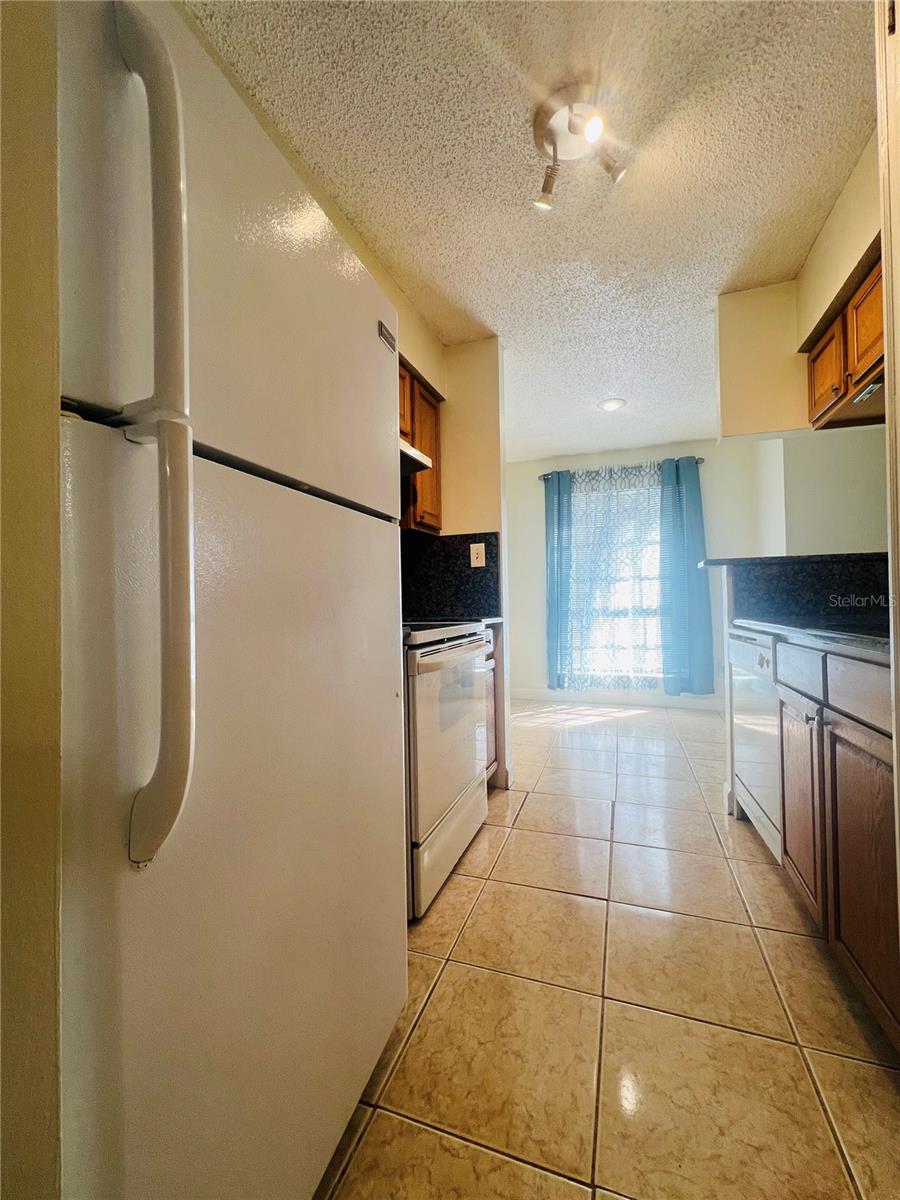 8609 MALLARD RESERVE DR #102 — photo 17