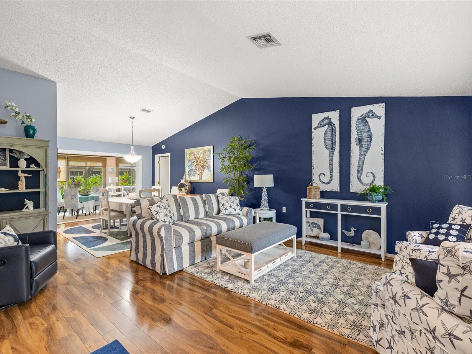 6016 COUNTRY RIDGE LN — photo 8