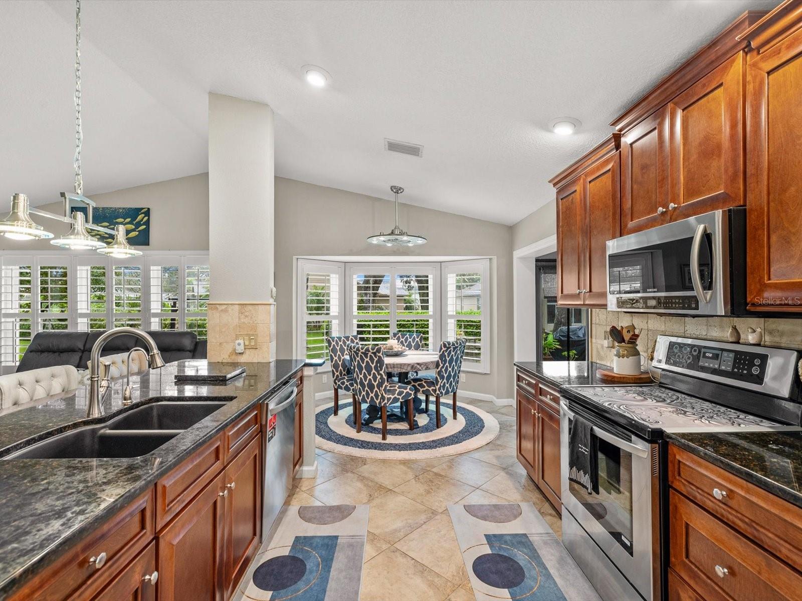6016 COUNTRY RIDGE LN — photo 10