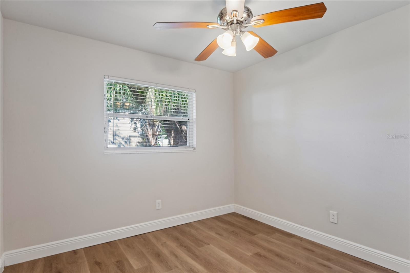 4810 WYNWOOD DR — photo 22