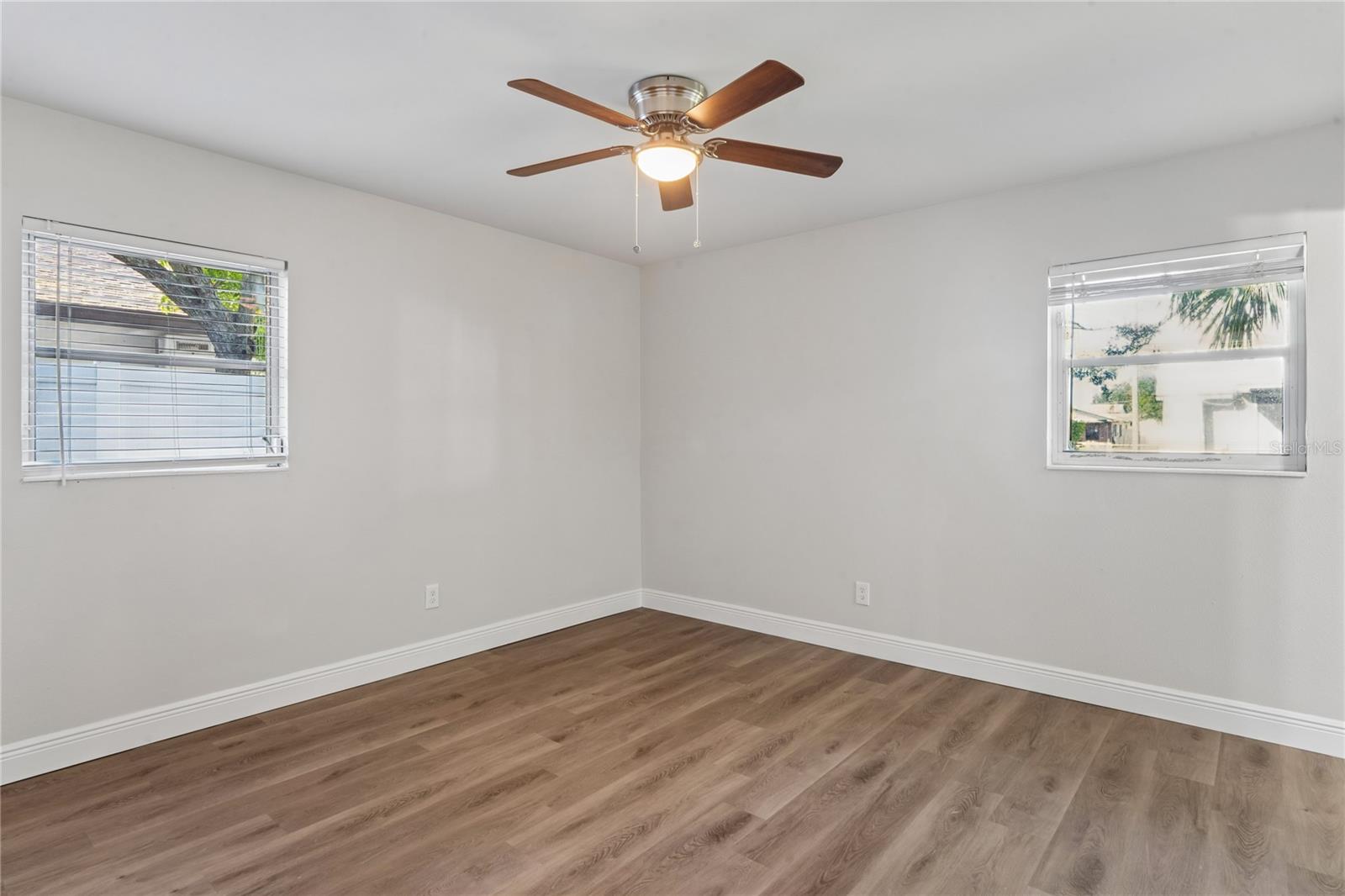 4810 WYNWOOD DR — photo 13