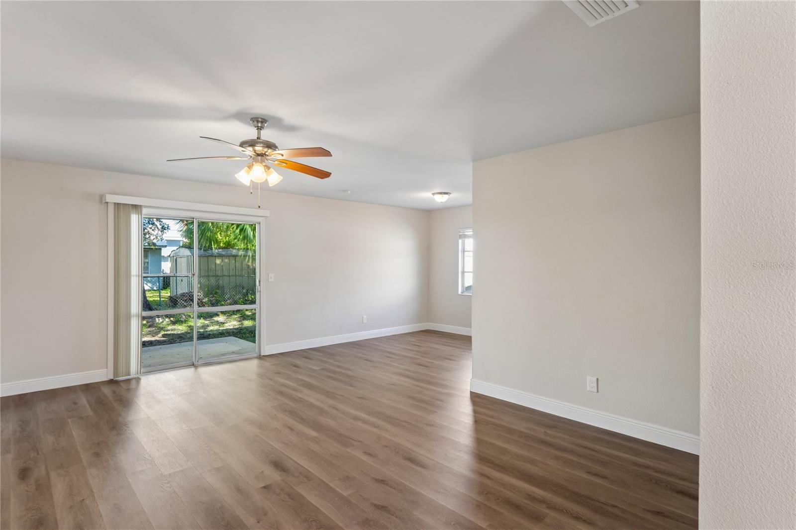4810 WYNWOOD DR — photo 4