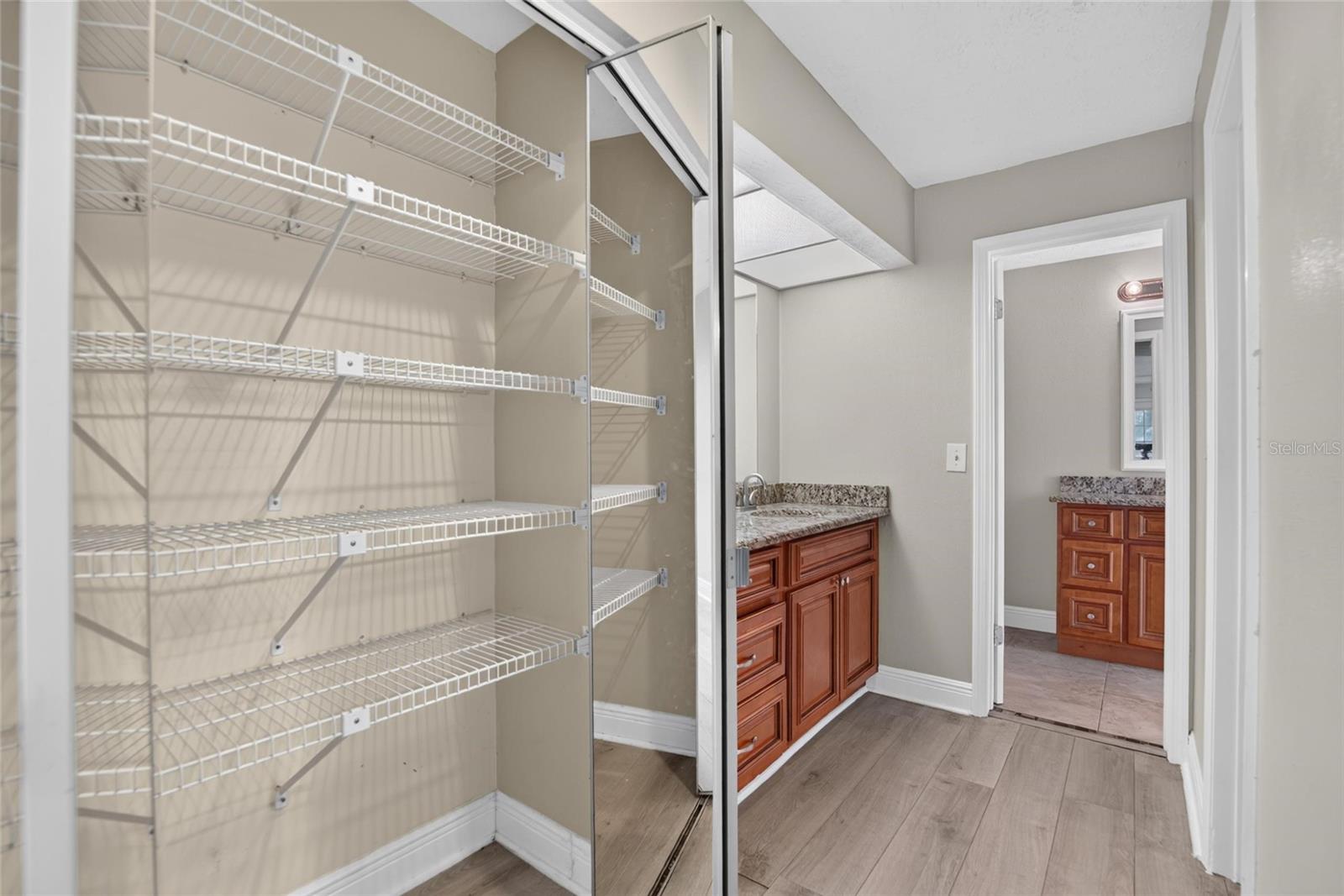 3122 RESEDA CT — photo 25