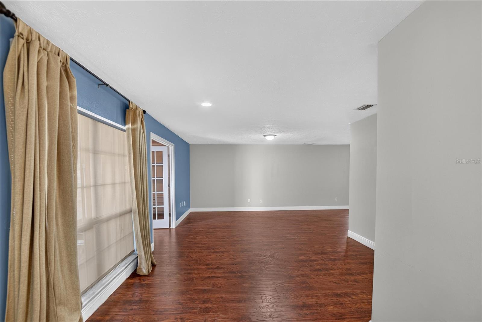 3122 RESEDA CT — photo 7