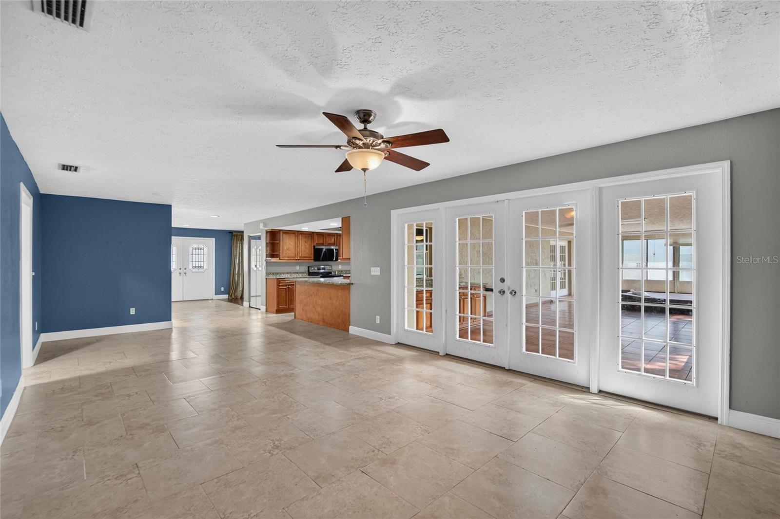 3122 RESEDA CT — photo 37