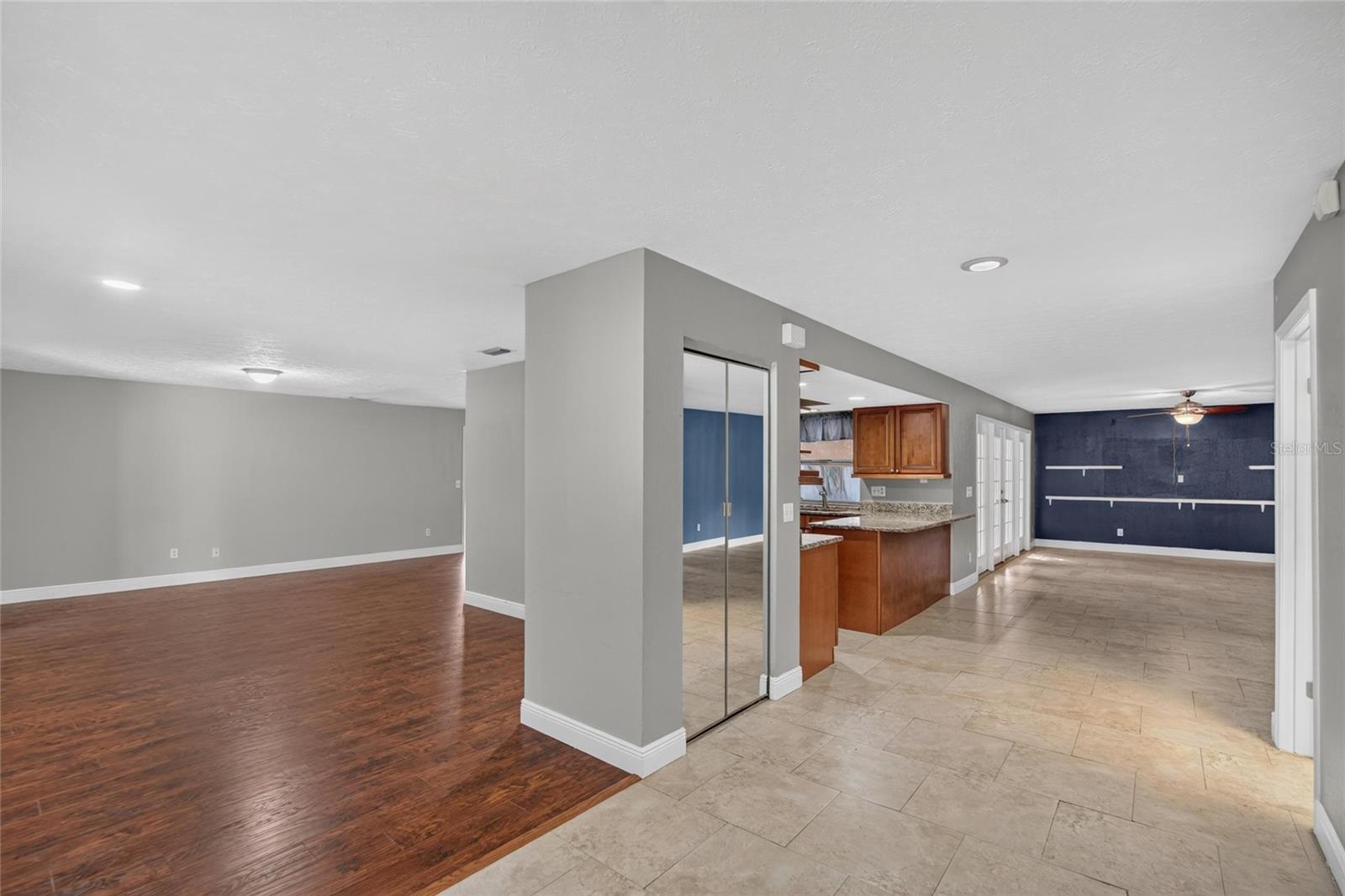 3122 RESEDA CT — photo 6