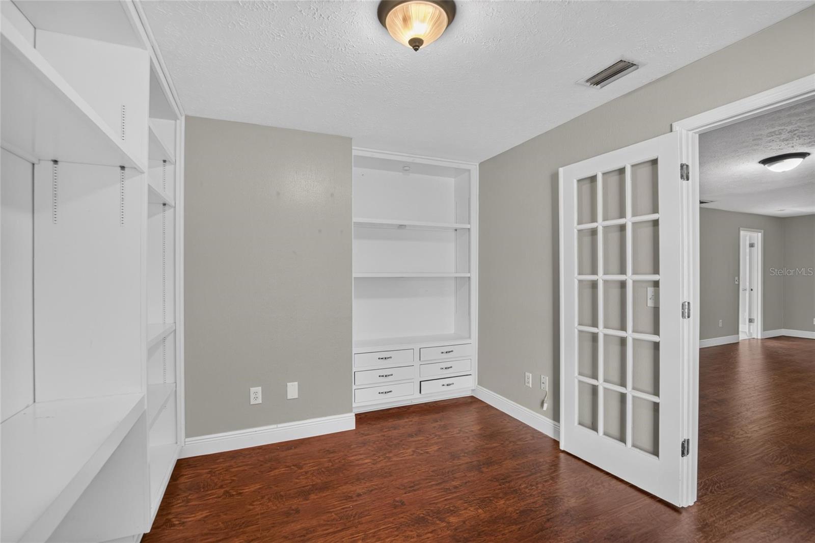 3122 RESEDA CT — photo 11