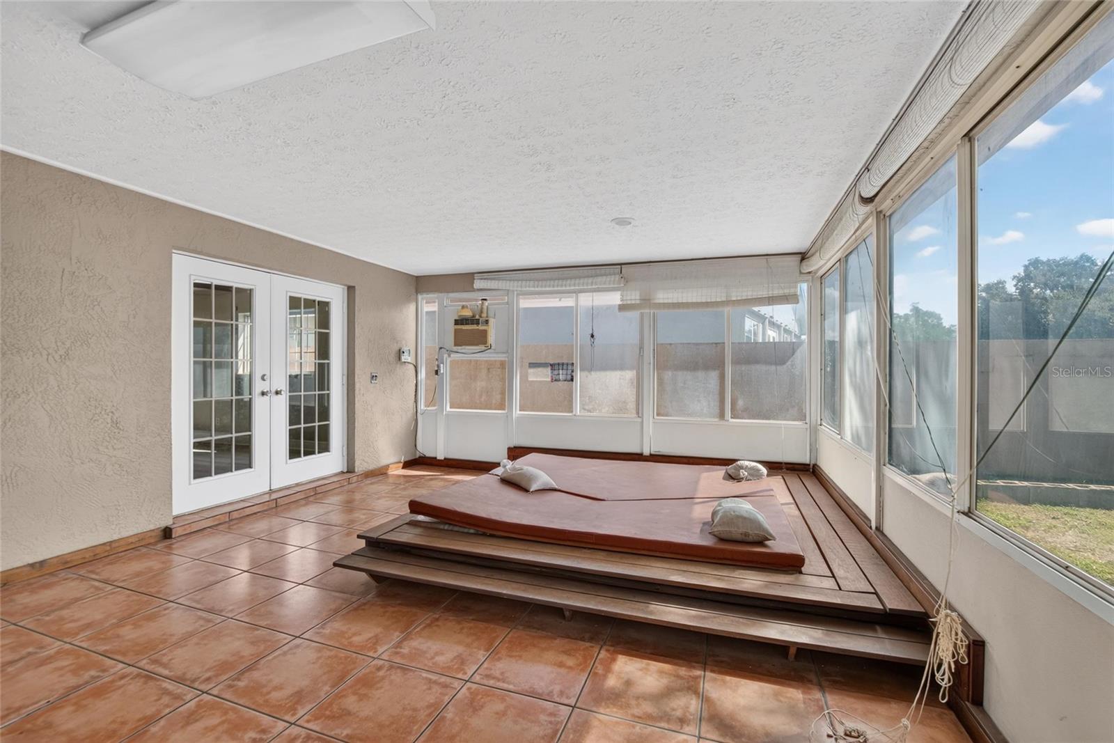 3122 RESEDA CT — photo 52