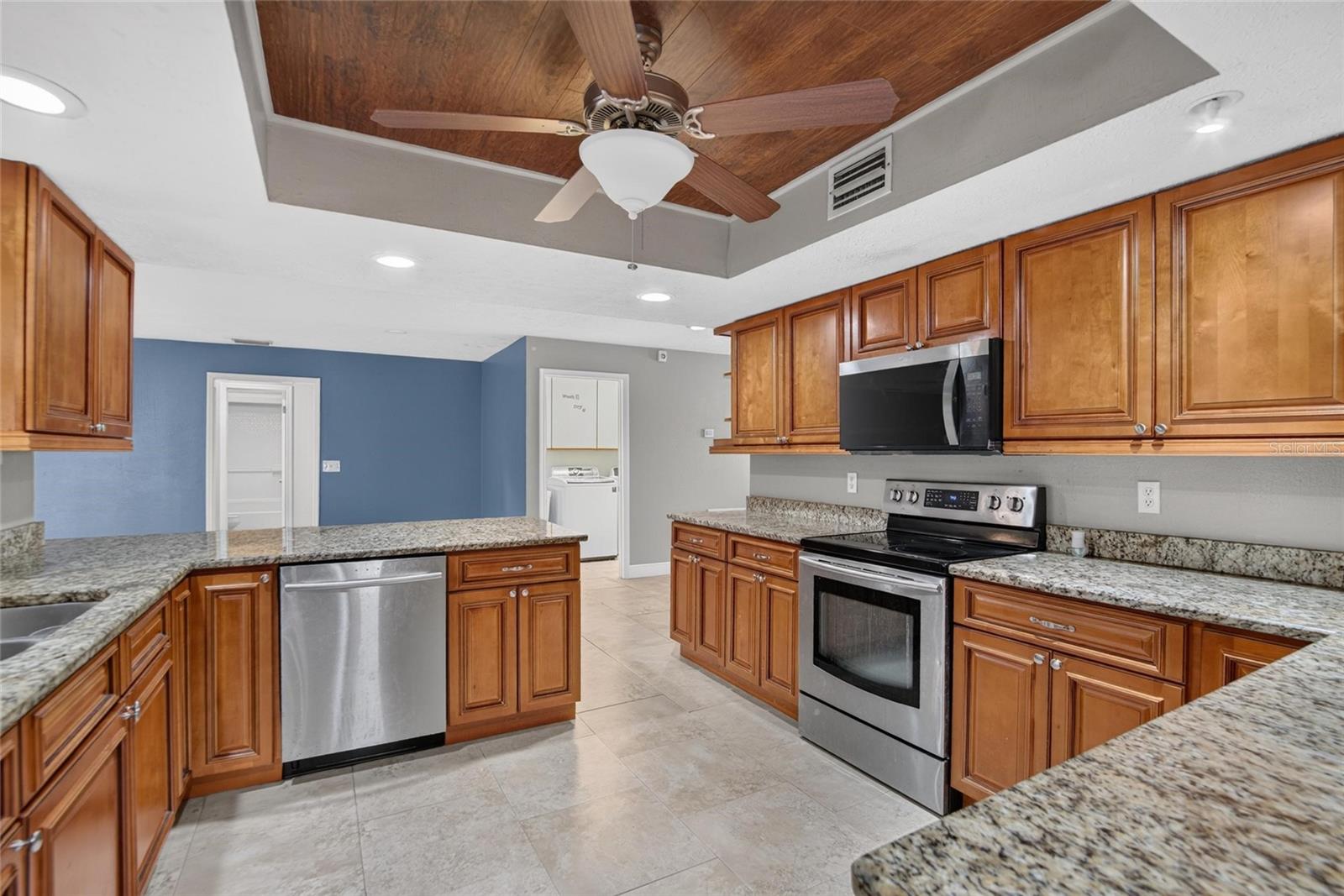 3122 RESEDA CT — photo 29