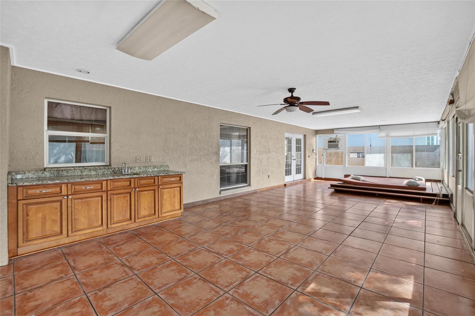 3122 RESEDA CT — photo 47