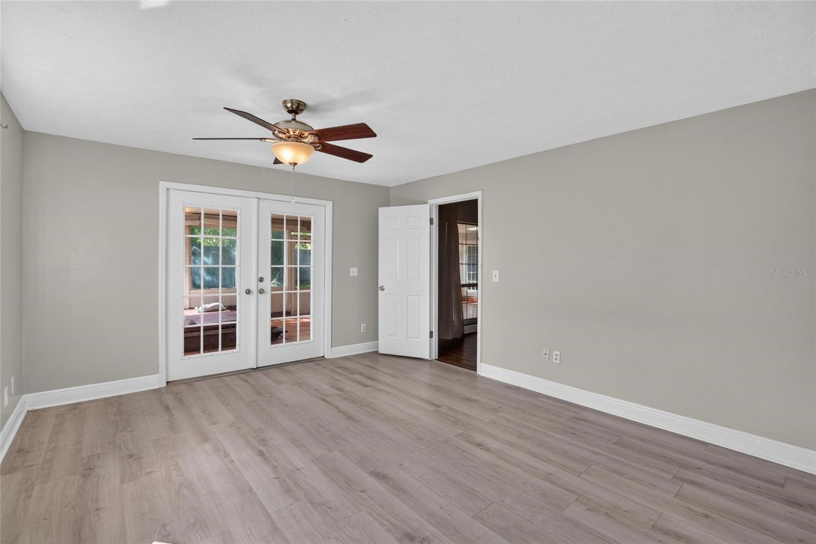 3122 RESEDA CT — photo 22