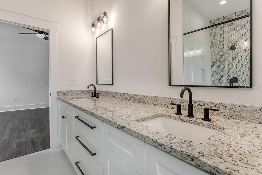 904 E OSBORNE AVE #1 — photo 34