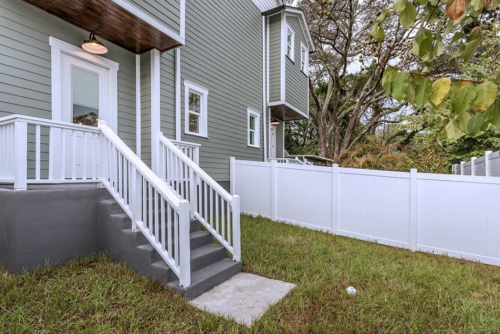 904 E OSBORNE AVE #1 — photo 38