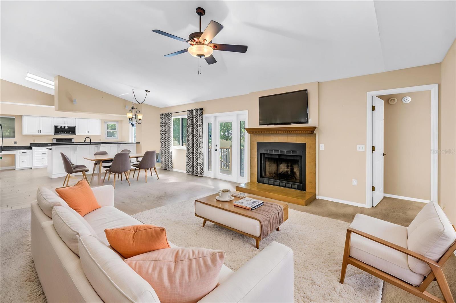 13000 FARMINGTON TRL — photo 10