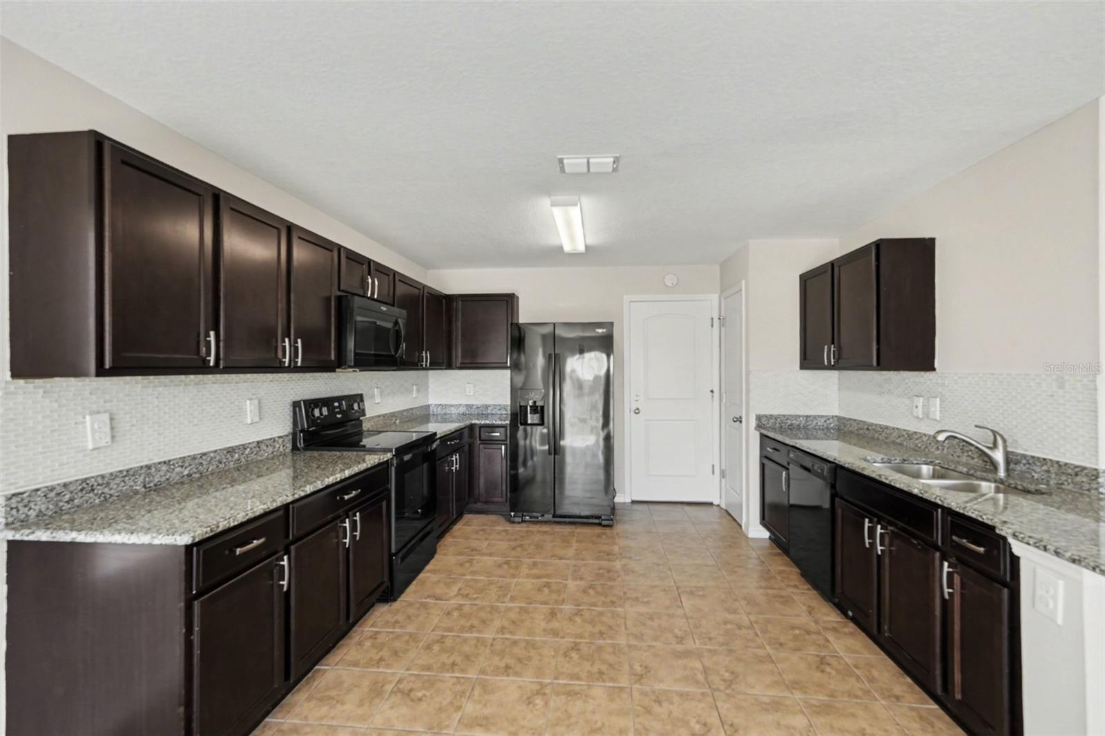 10420 LAGUNA PLAINS DR — photo 4