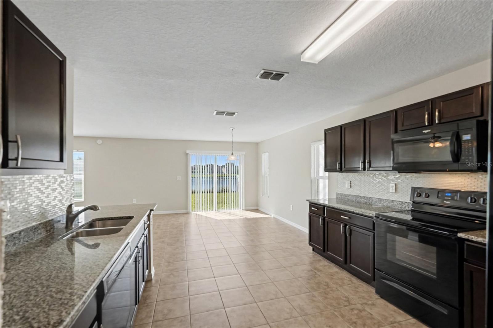 10420 LAGUNA PLAINS DR — photo 5