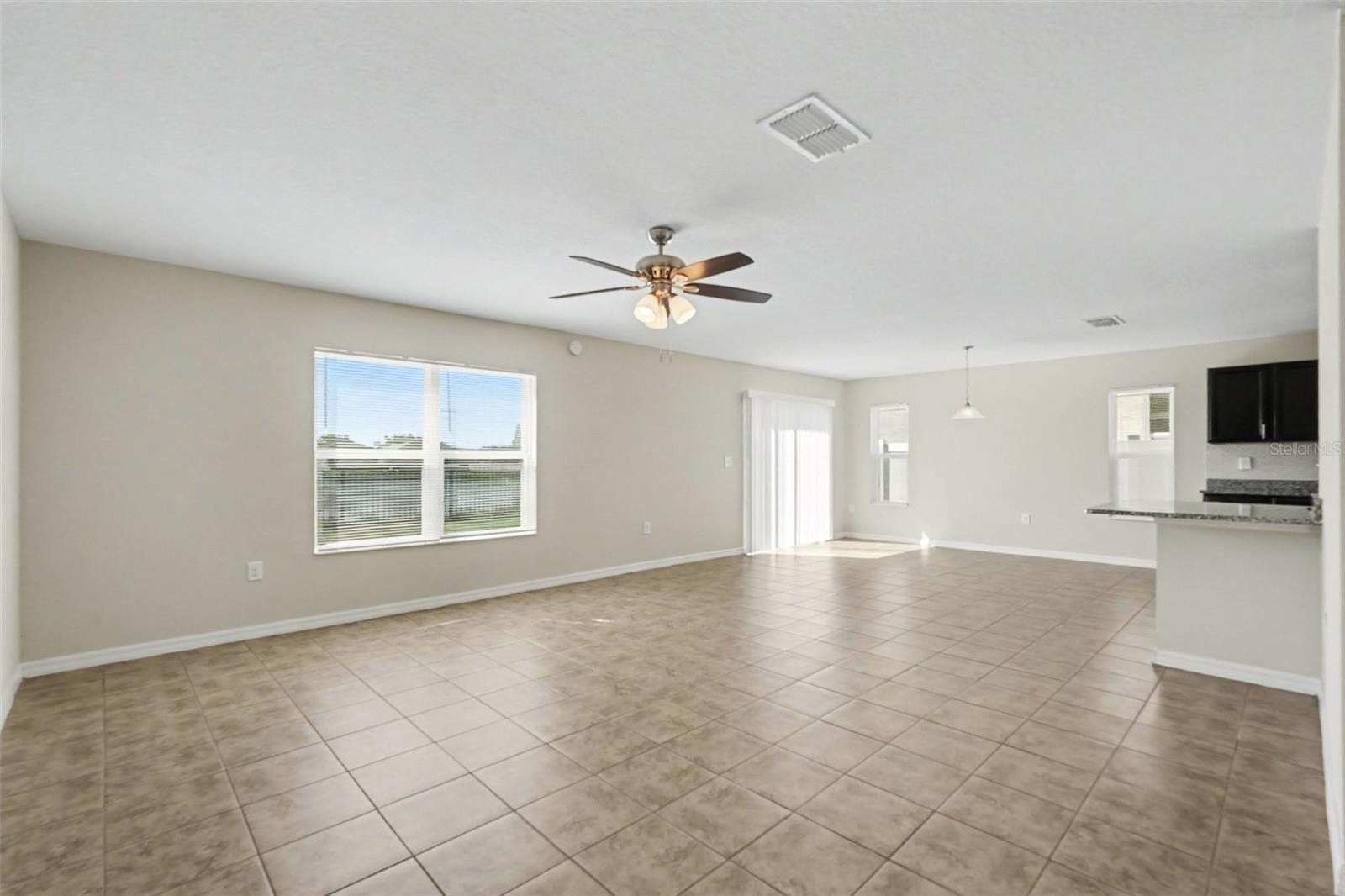 10420 LAGUNA PLAINS DR — photo 2