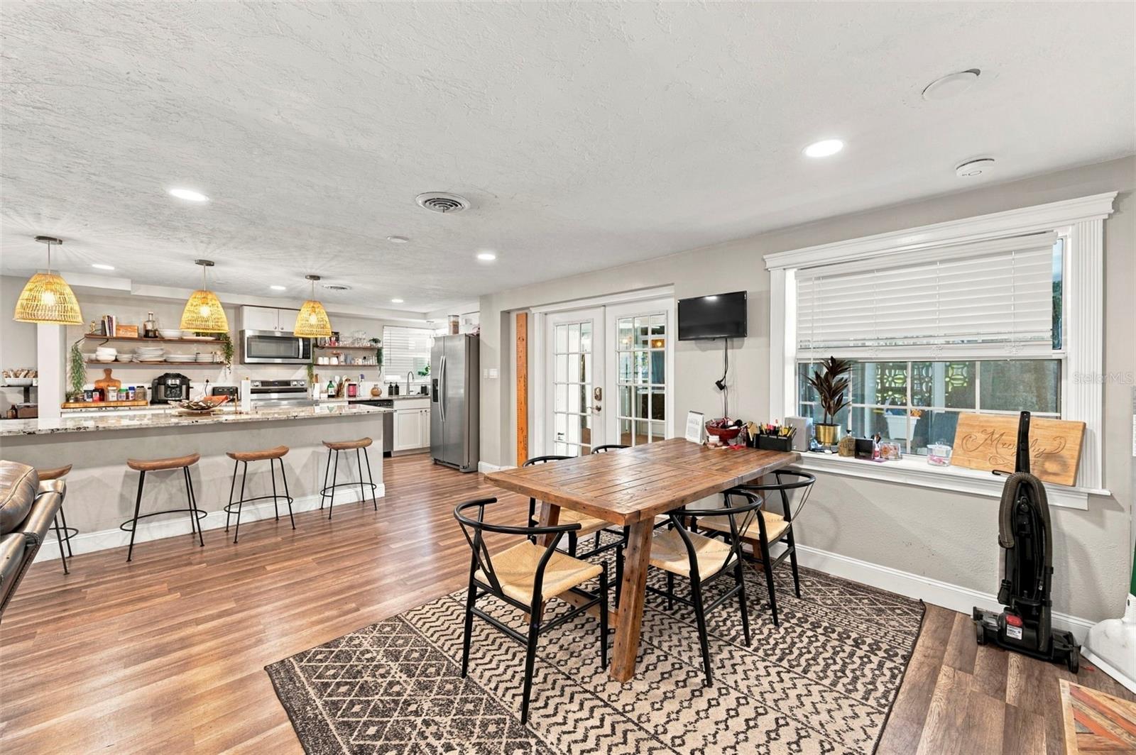 5105 W COUNTRY CLUB DR — photo 8