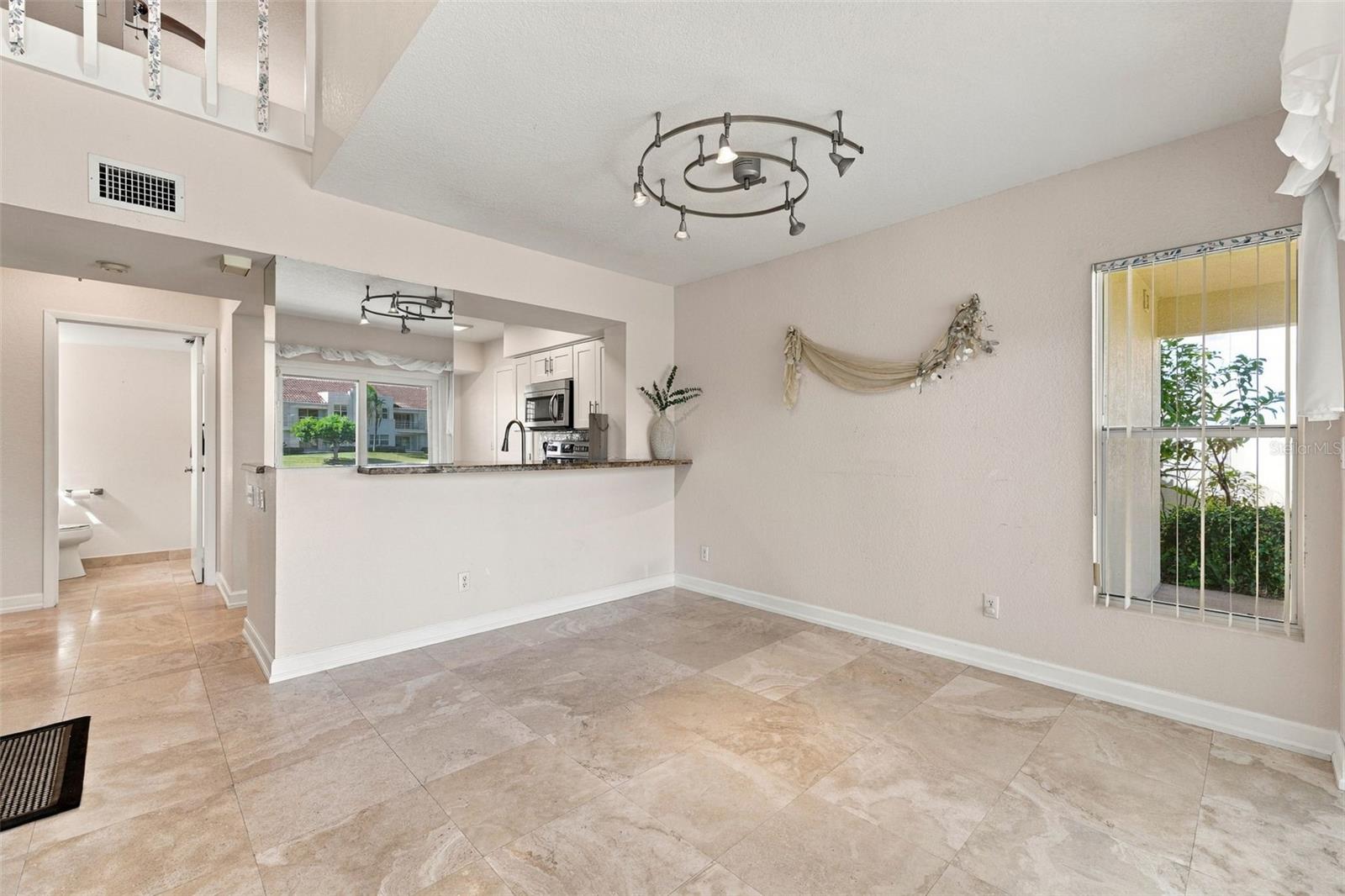 6101 MIRADA CIR — photo 9