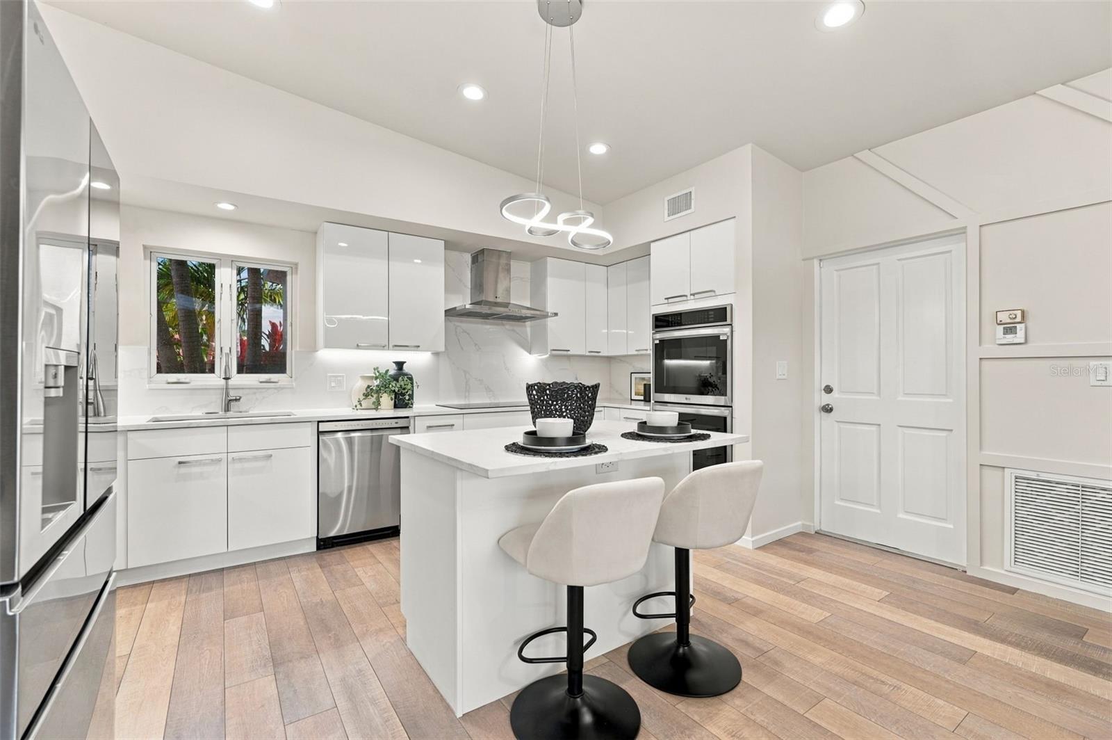 528 KEY ROYALE DR — photo 14