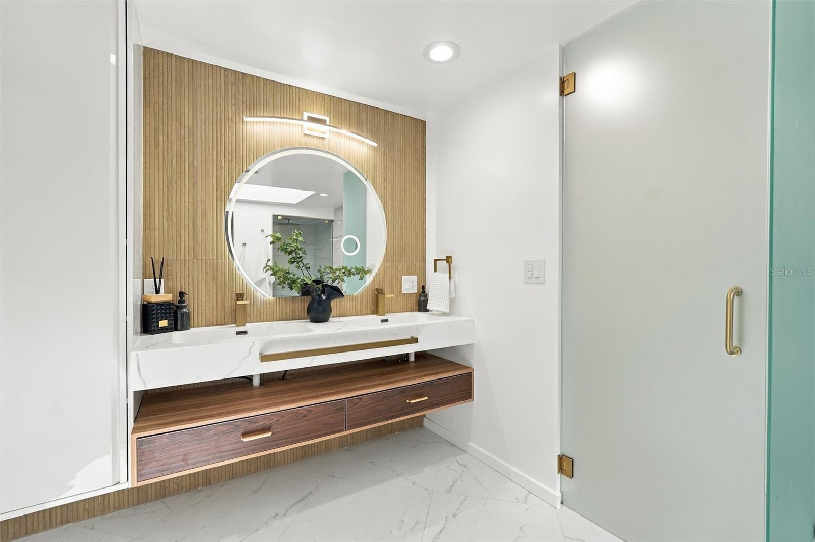 528 KEY ROYALE DR — photo 32