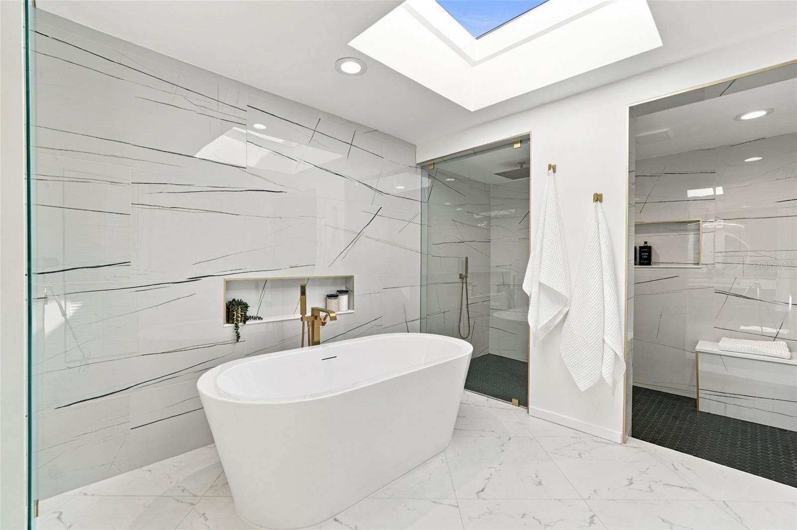 528 KEY ROYALE DR — photo 35