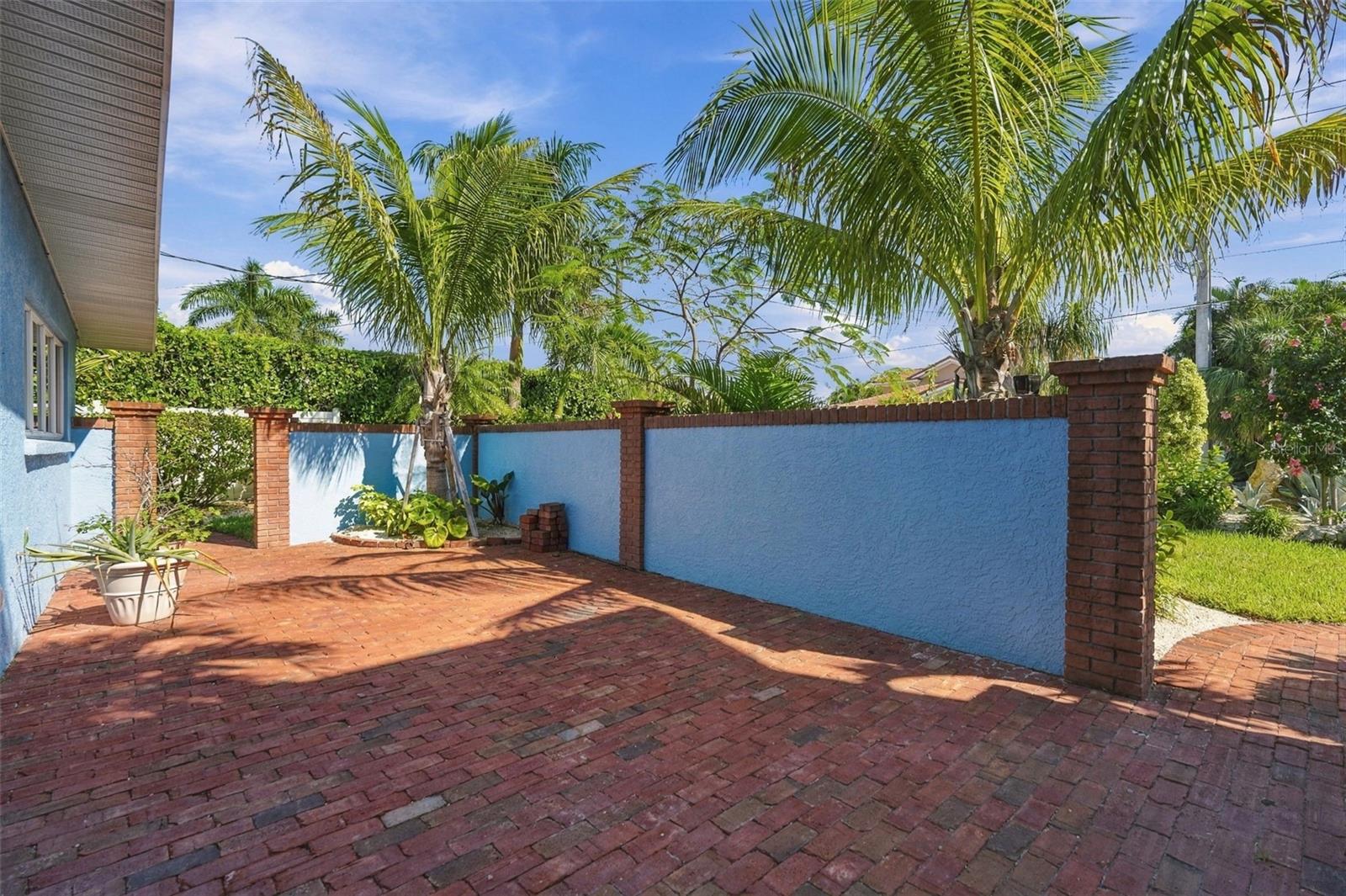 528 KEY ROYALE DR — photo 62