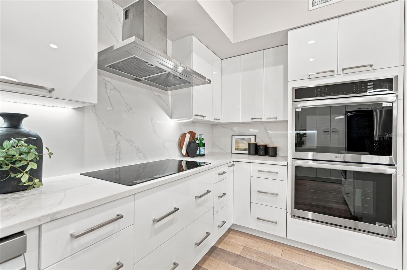 528 KEY ROYALE DR — photo 17