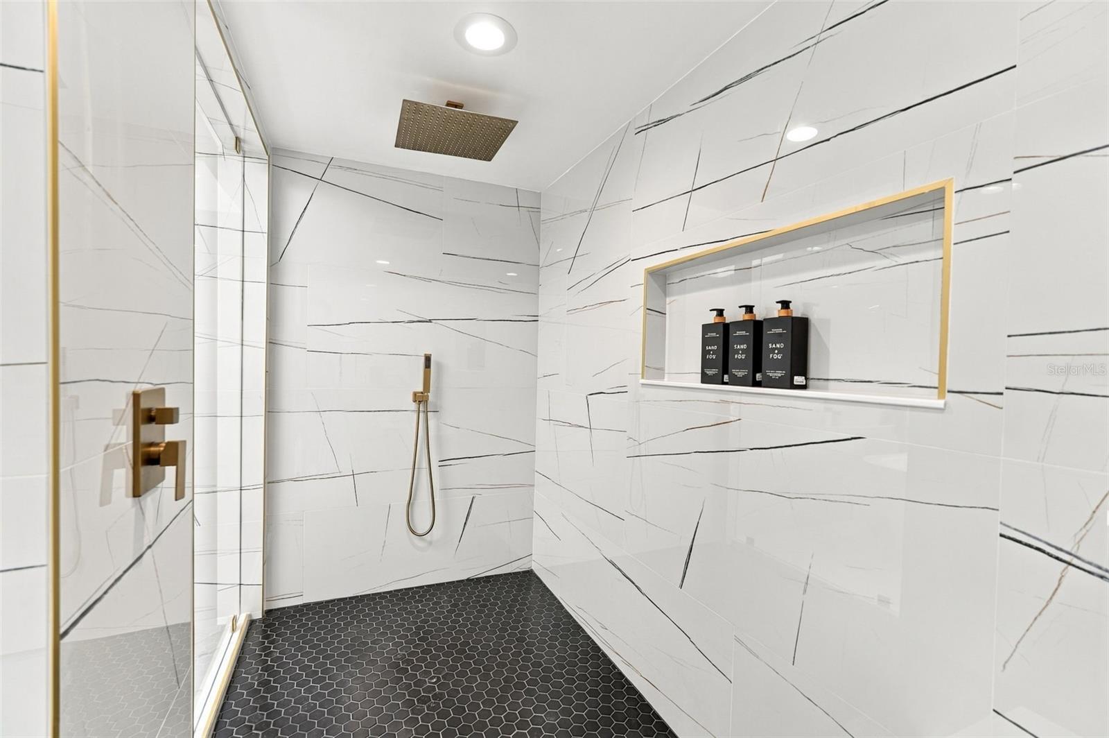 528 KEY ROYALE DR — photo 36