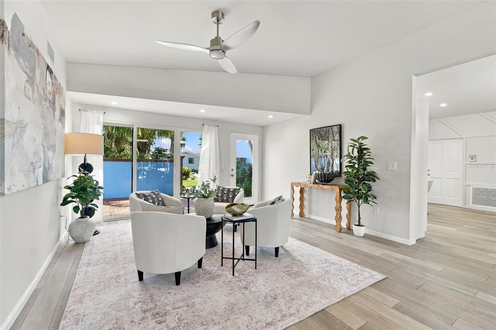 528 KEY ROYALE DR — photo 8