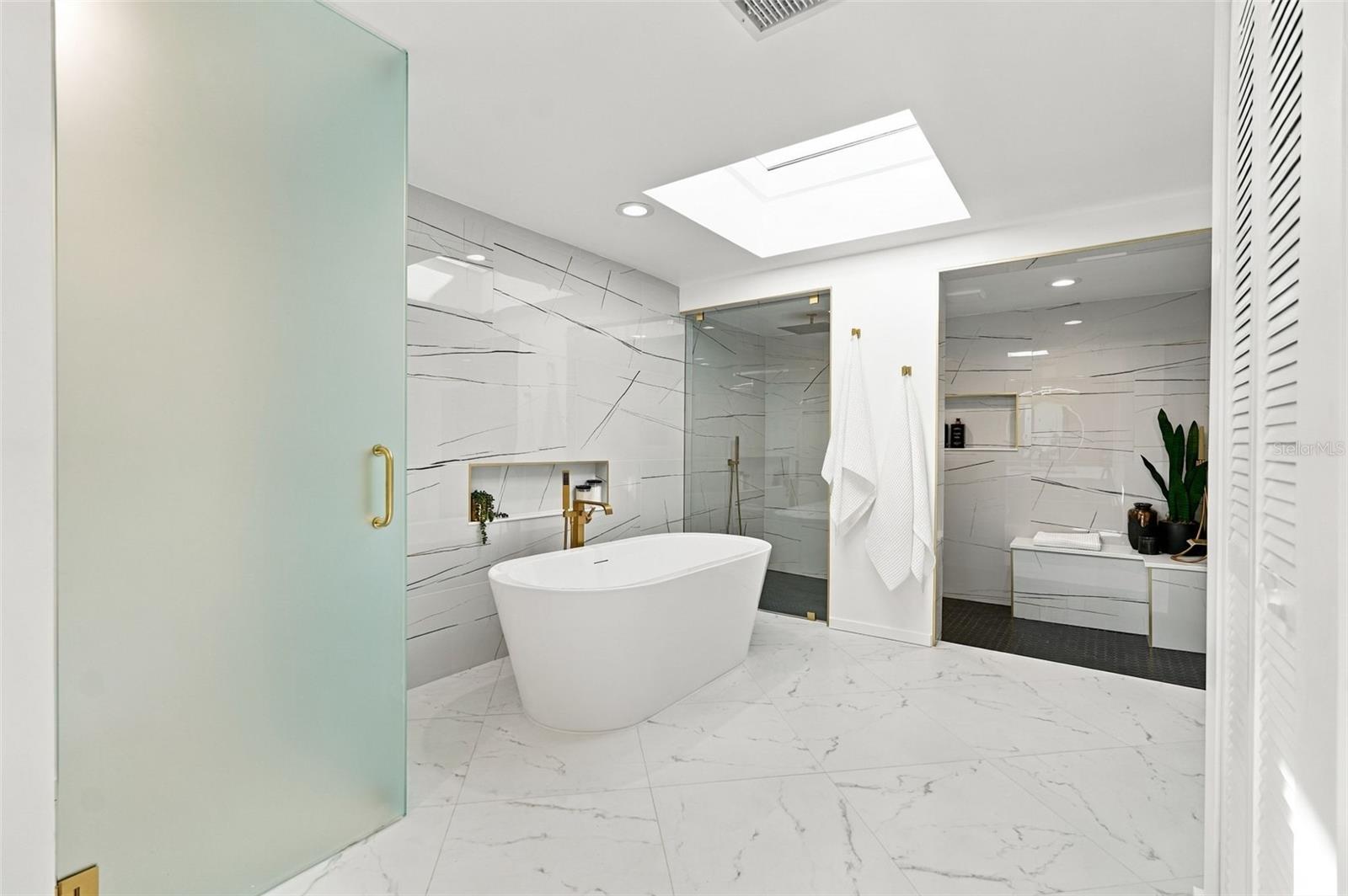 528 KEY ROYALE DR — photo 34