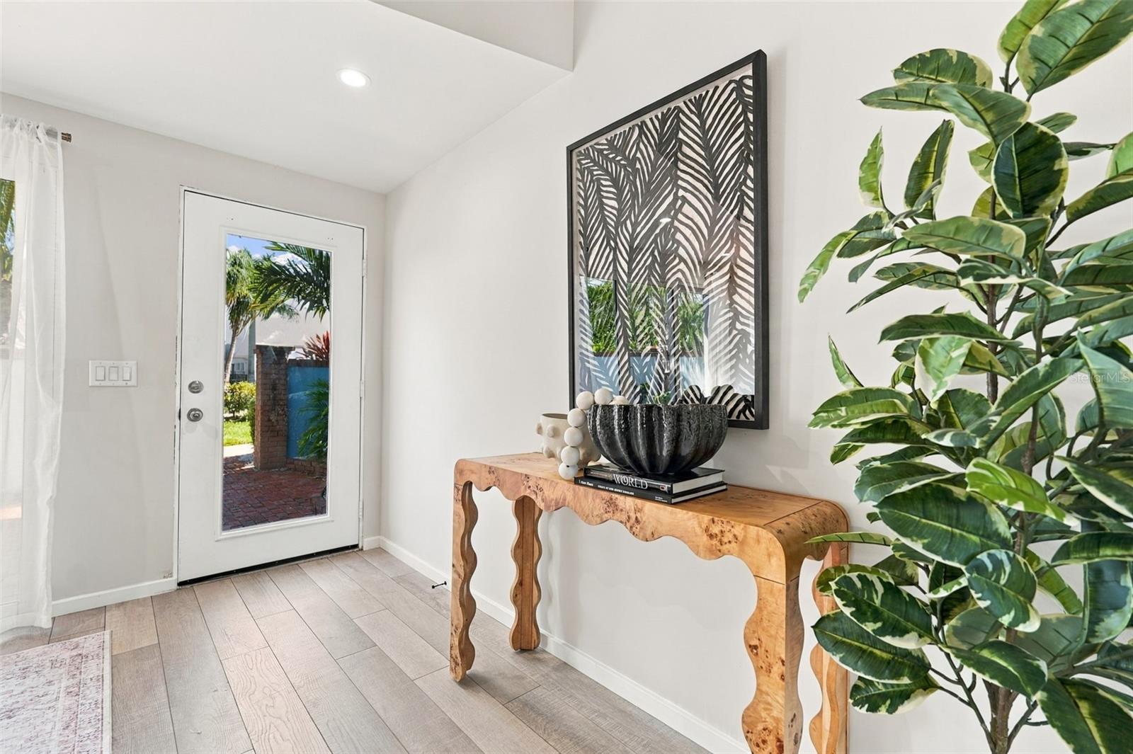 528 KEY ROYALE DR — photo 4