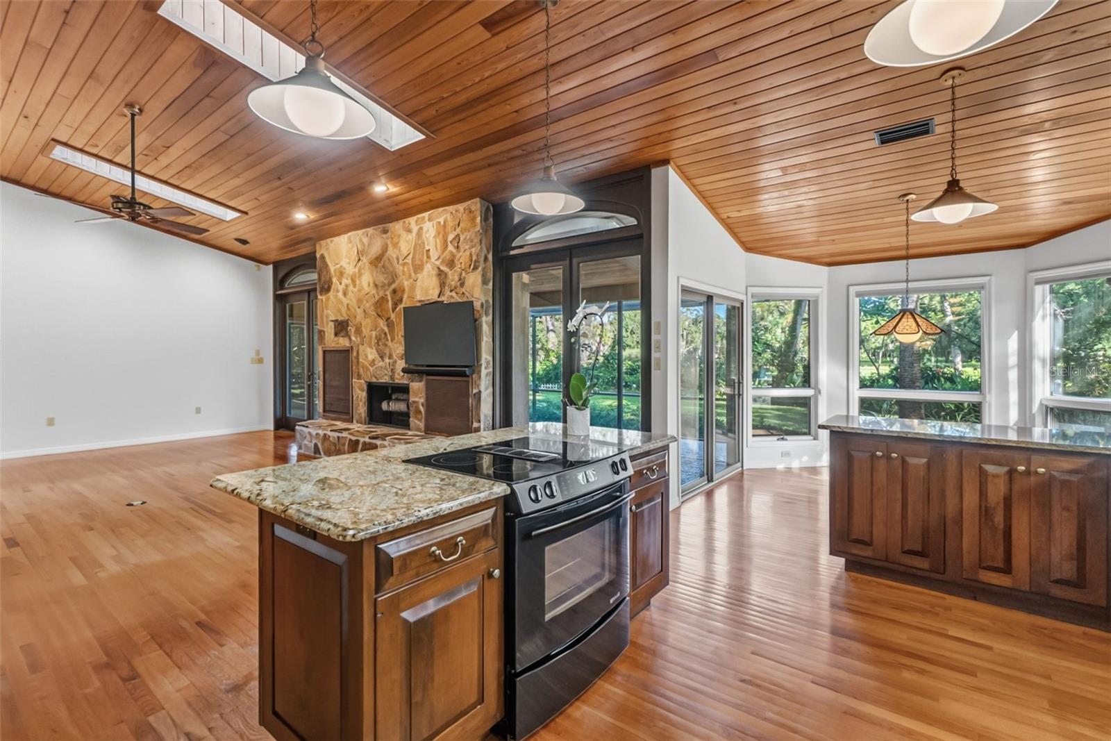 5122 KESTRAL PARK S — photo 10