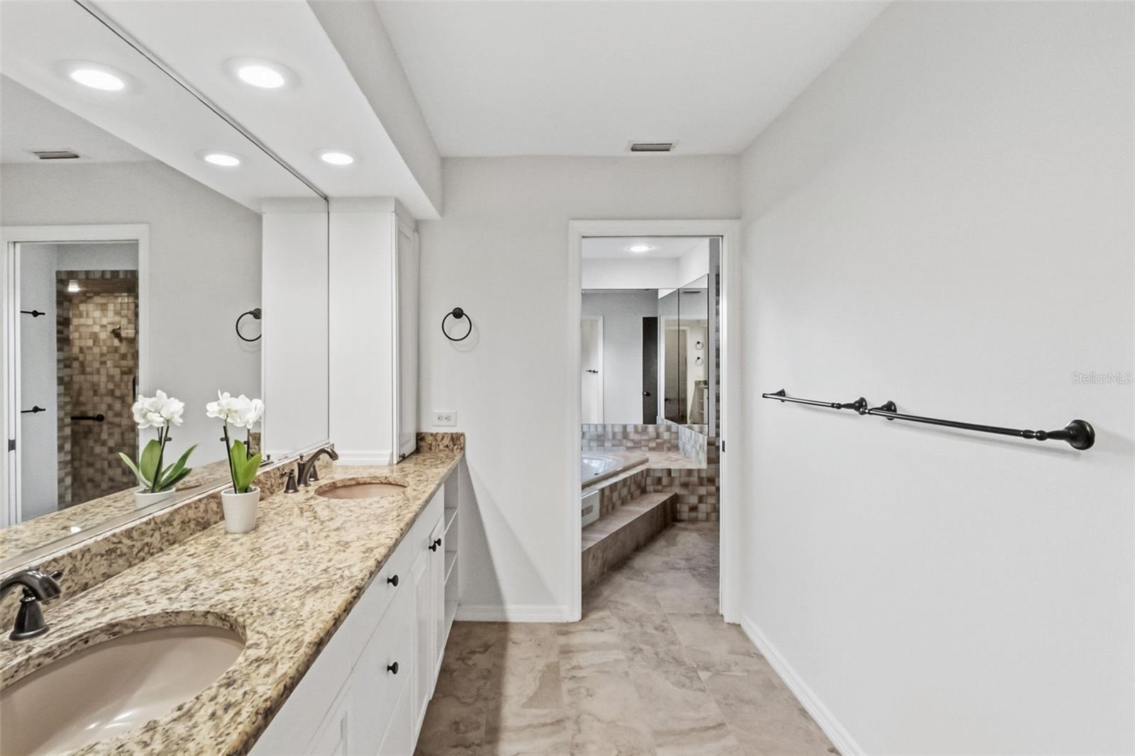 5122 KESTRAL PARK S — photo 32