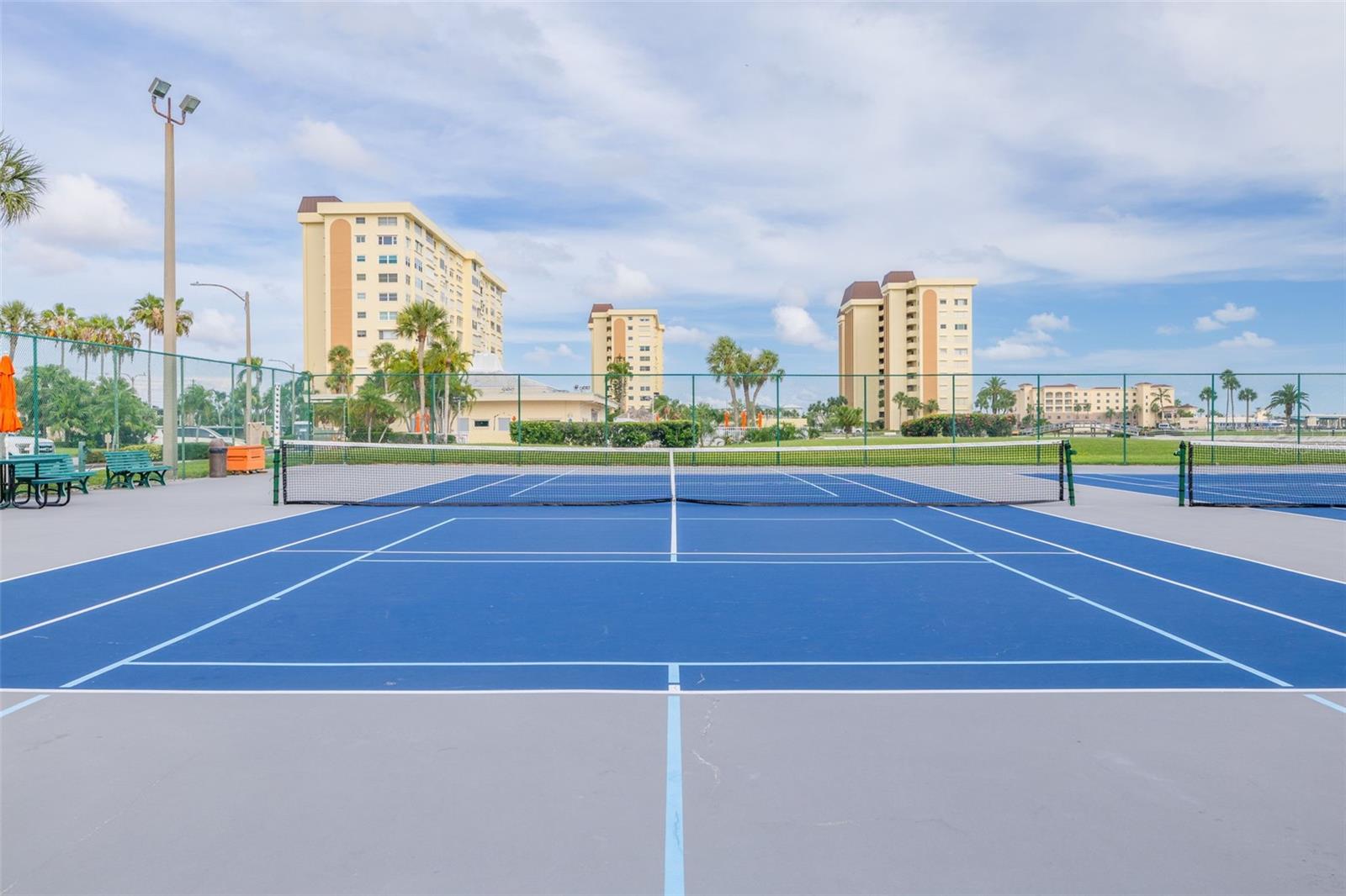 4525 COVE CIR #1002 — photo 35