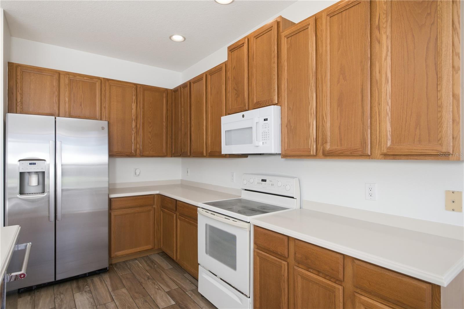 8013 STIRLING FALLS CIR — photo 11