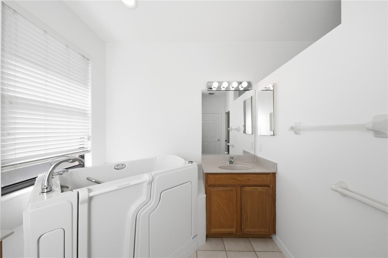 8013 STIRLING FALLS CIR — photo 31