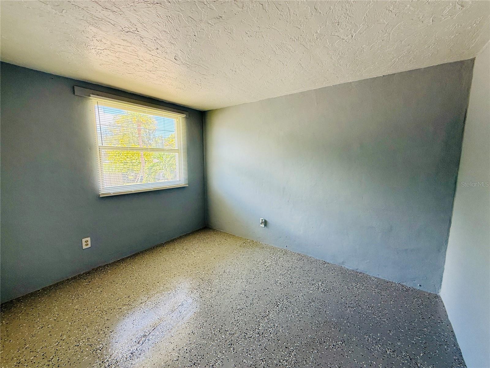 2700 PALMADELIA AVE — photo 8