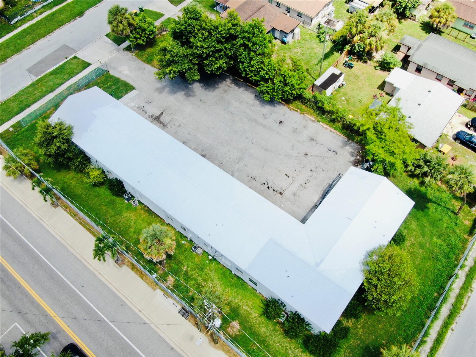 2700 PALMADELIA AVE — photo 5