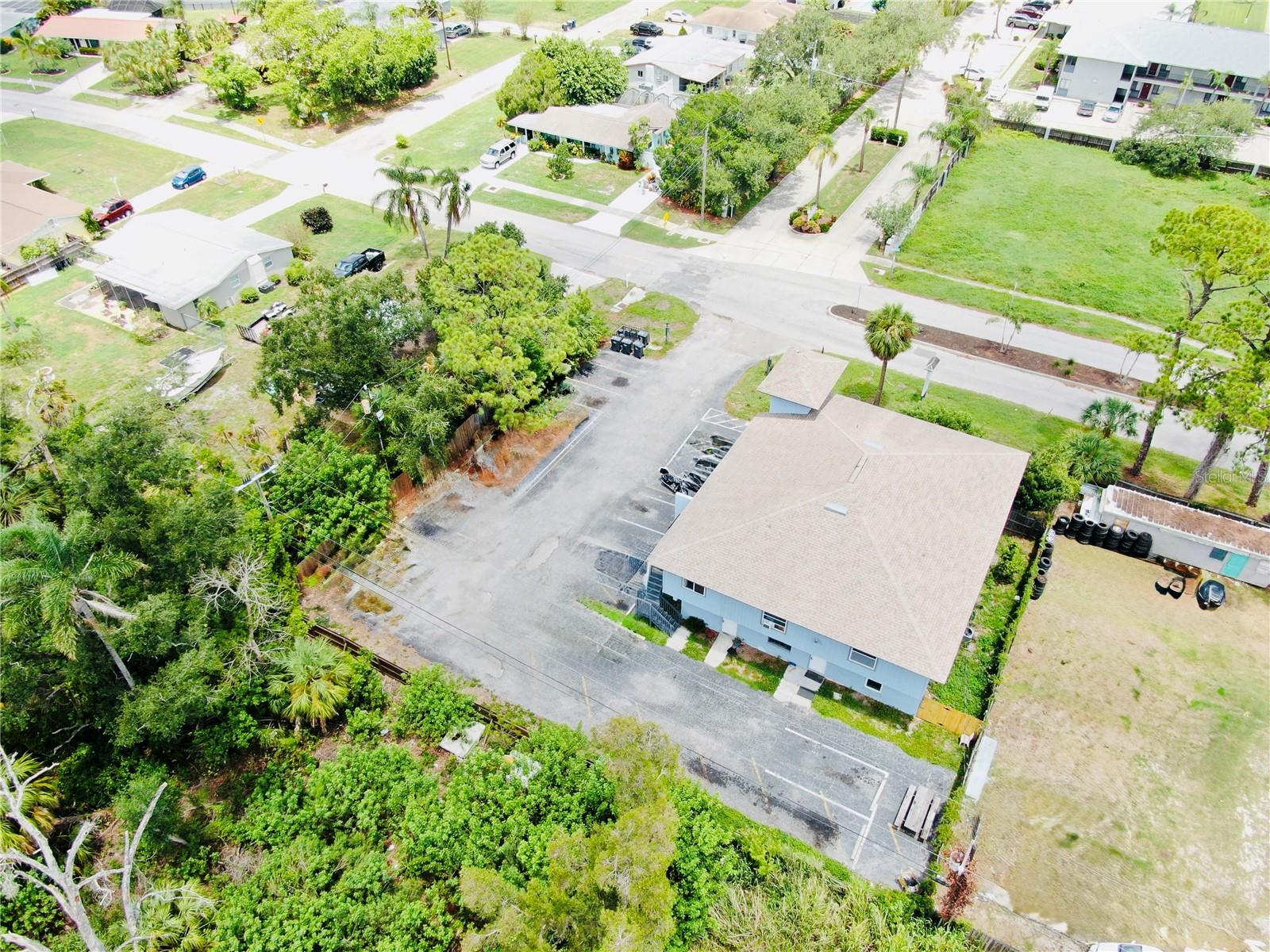 1410 MAGELLAN DR — photo 11