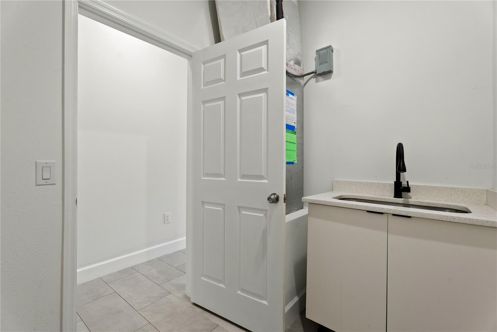 5784 GADSHAW AVE — photo 23