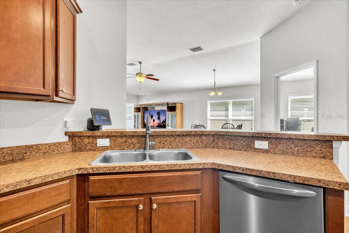 10912 KIRKWALL PORT DR — photo 11