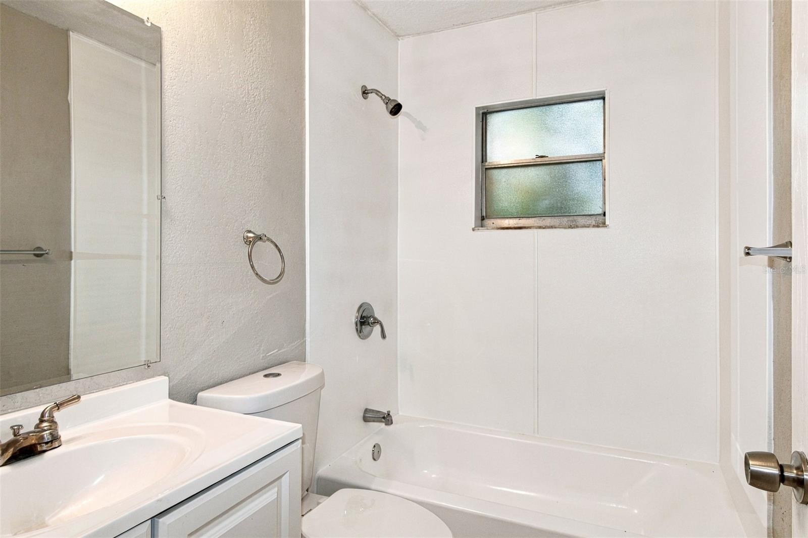 9135 MAYNARD AVE — photo 14