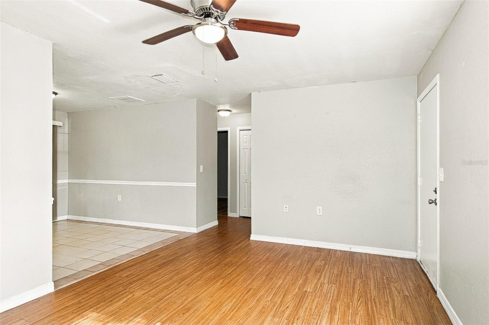 9135 MAYNARD AVE — photo 4