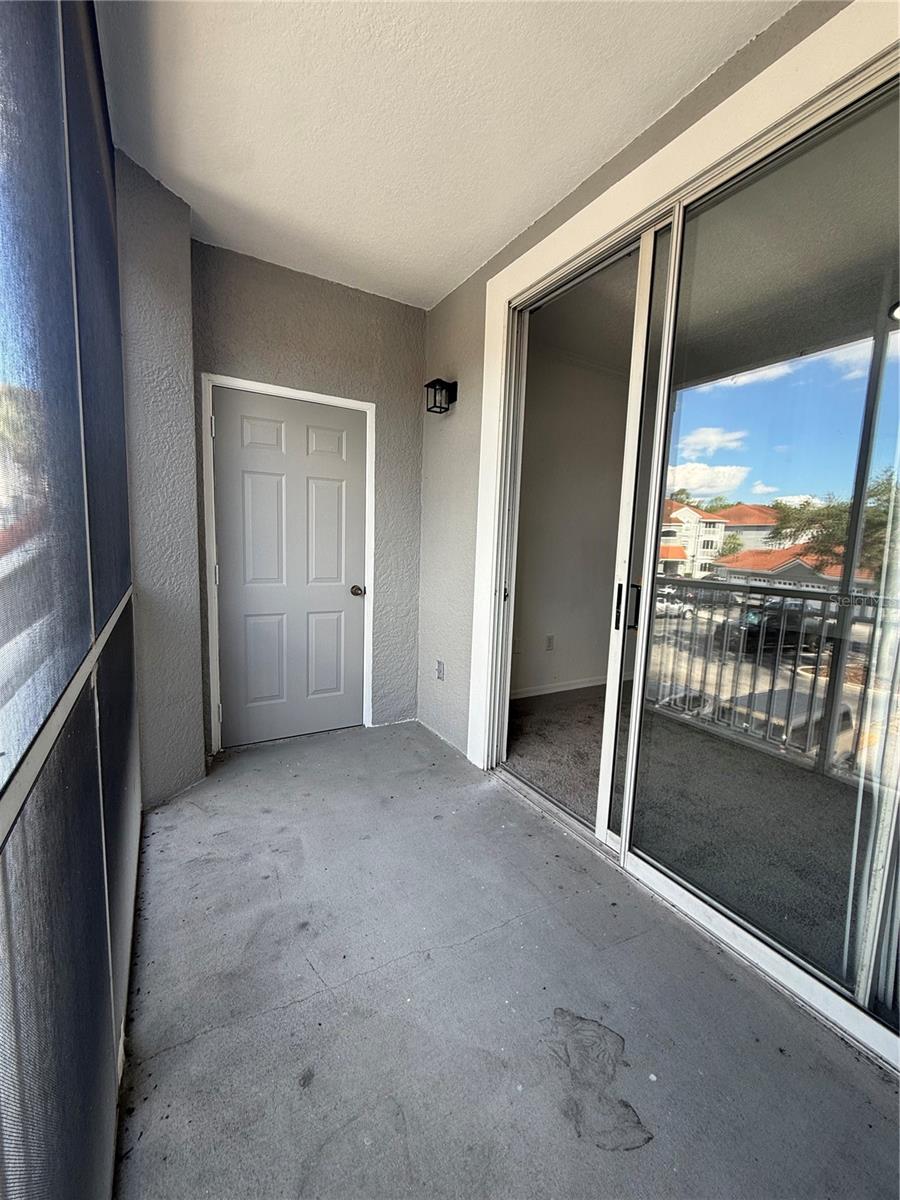 18001 RICHMOND PLACE DR #523 — photo 10