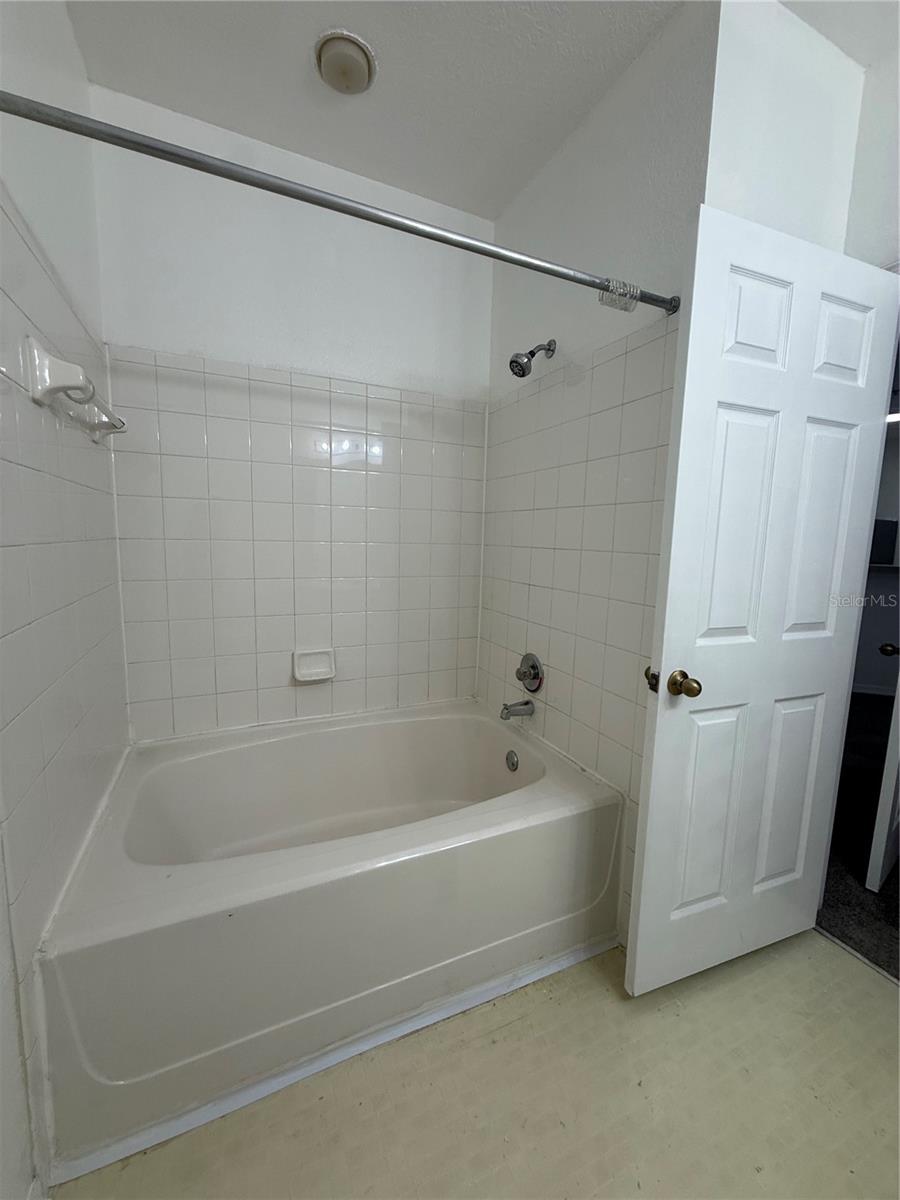 18001 RICHMOND PLACE DR #523 — photo 15