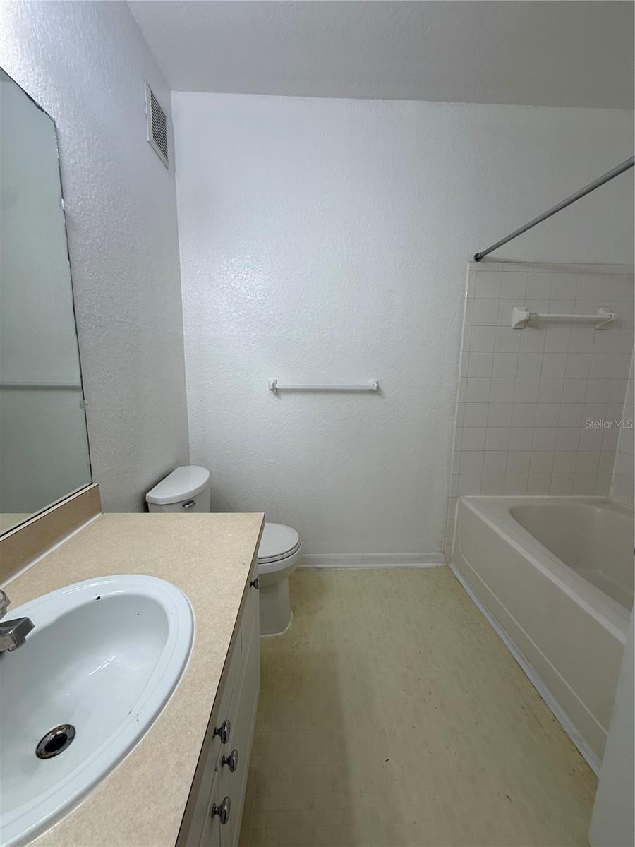 18001 RICHMOND PLACE DR #523 — photo 13