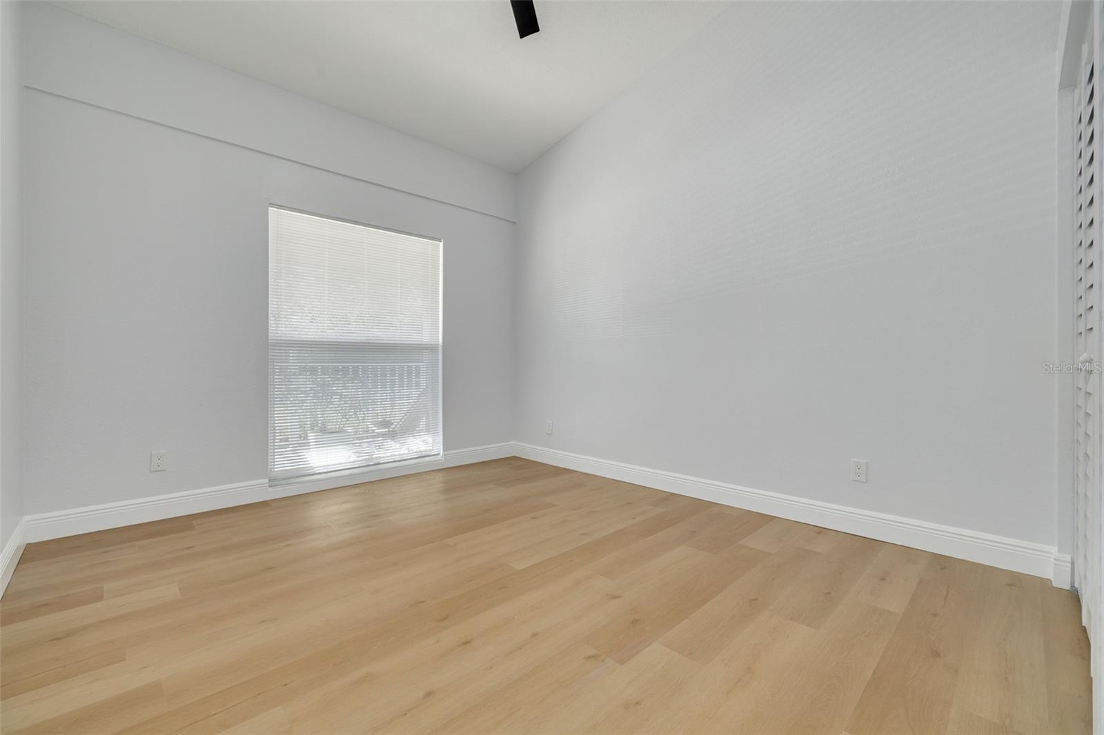 5 S JUPITER AVE — photo 22