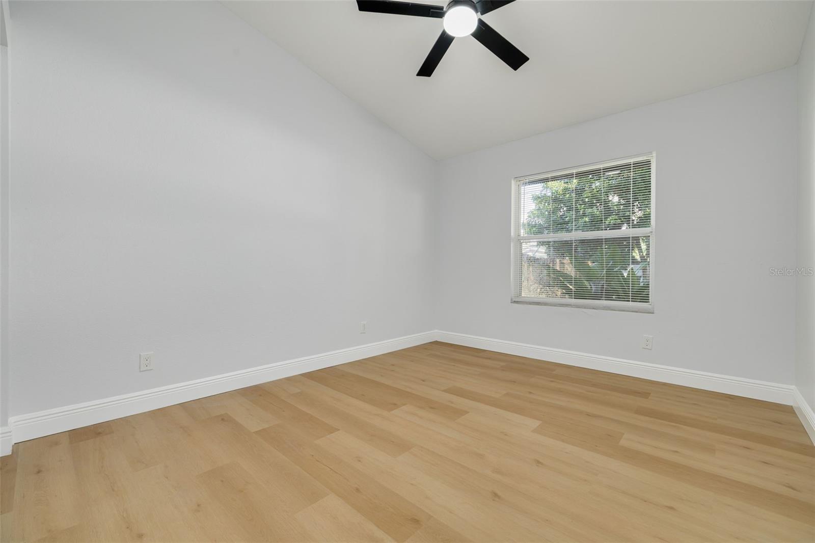 5 S JUPITER AVE — photo 18