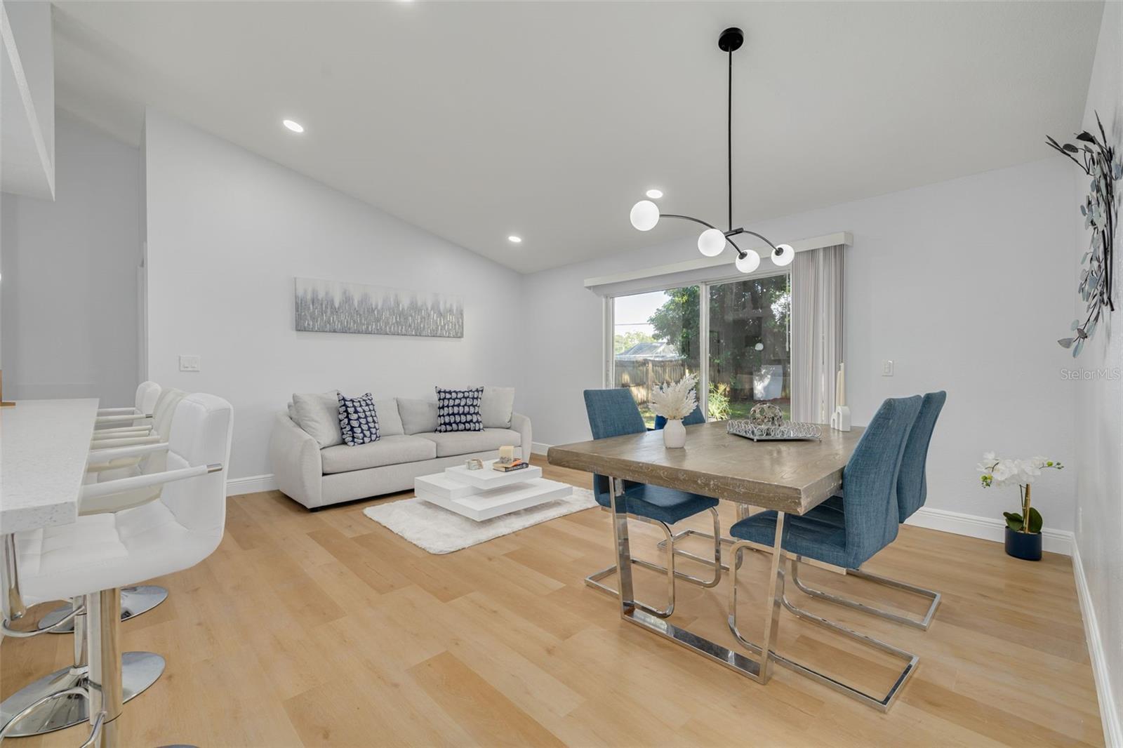 5 S JUPITER AVE — photo 12